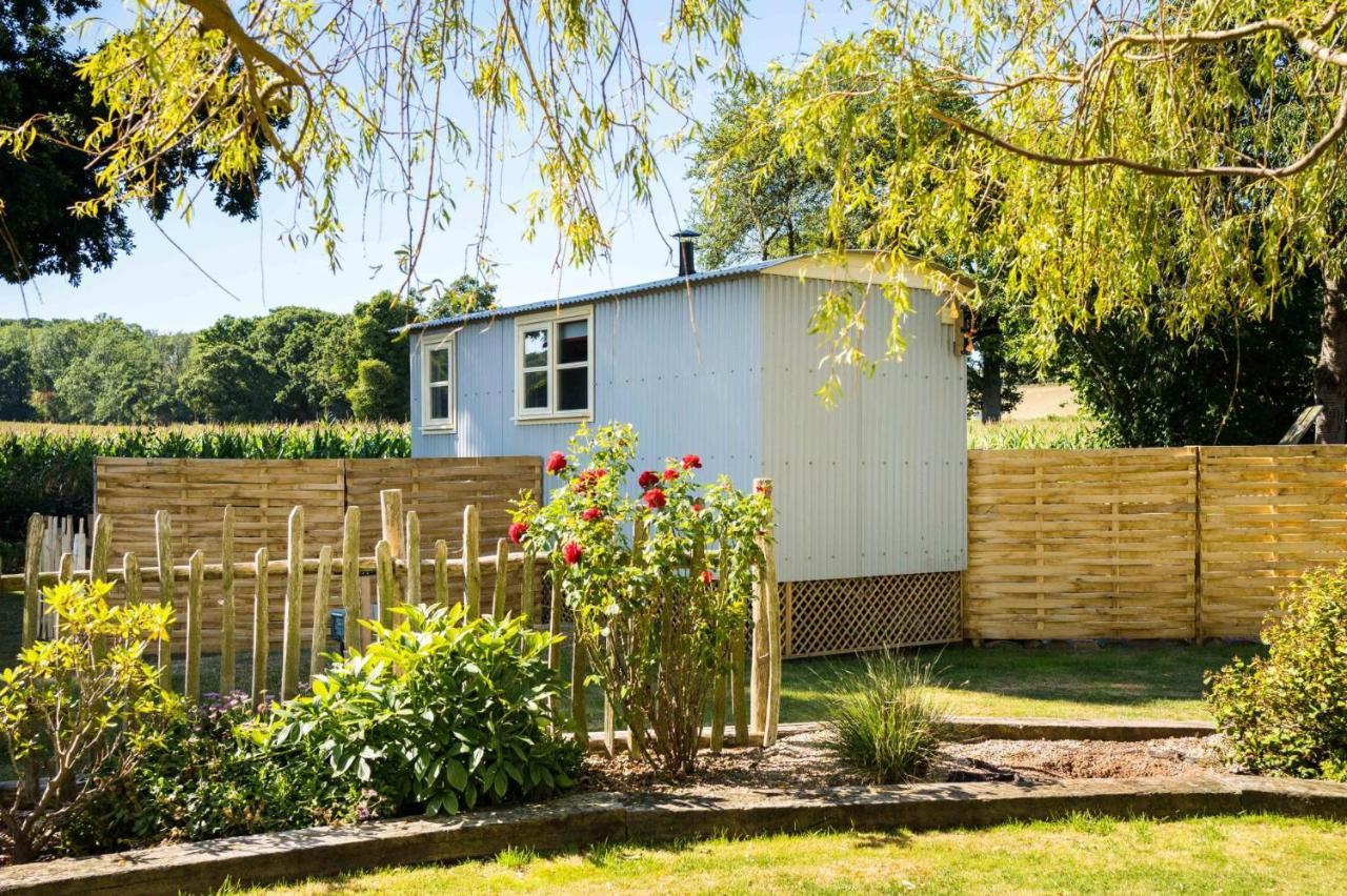 The Hideaway Hut - 1 Bed Shepherds Hut - Херефорд Экстерьер фото