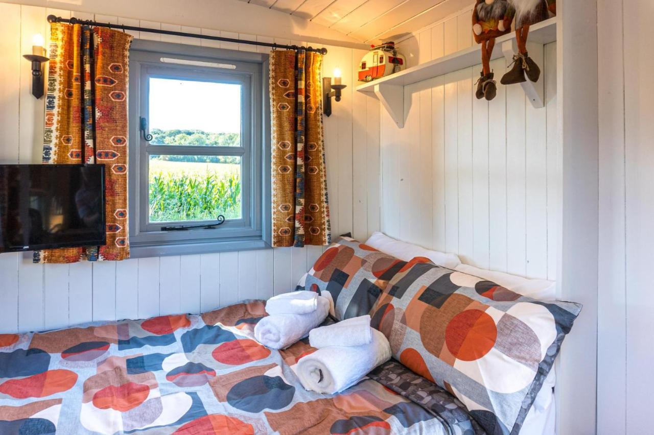 The Hideaway Hut - 1 Bed Shepherds Hut - Херефорд Экстерьер фото