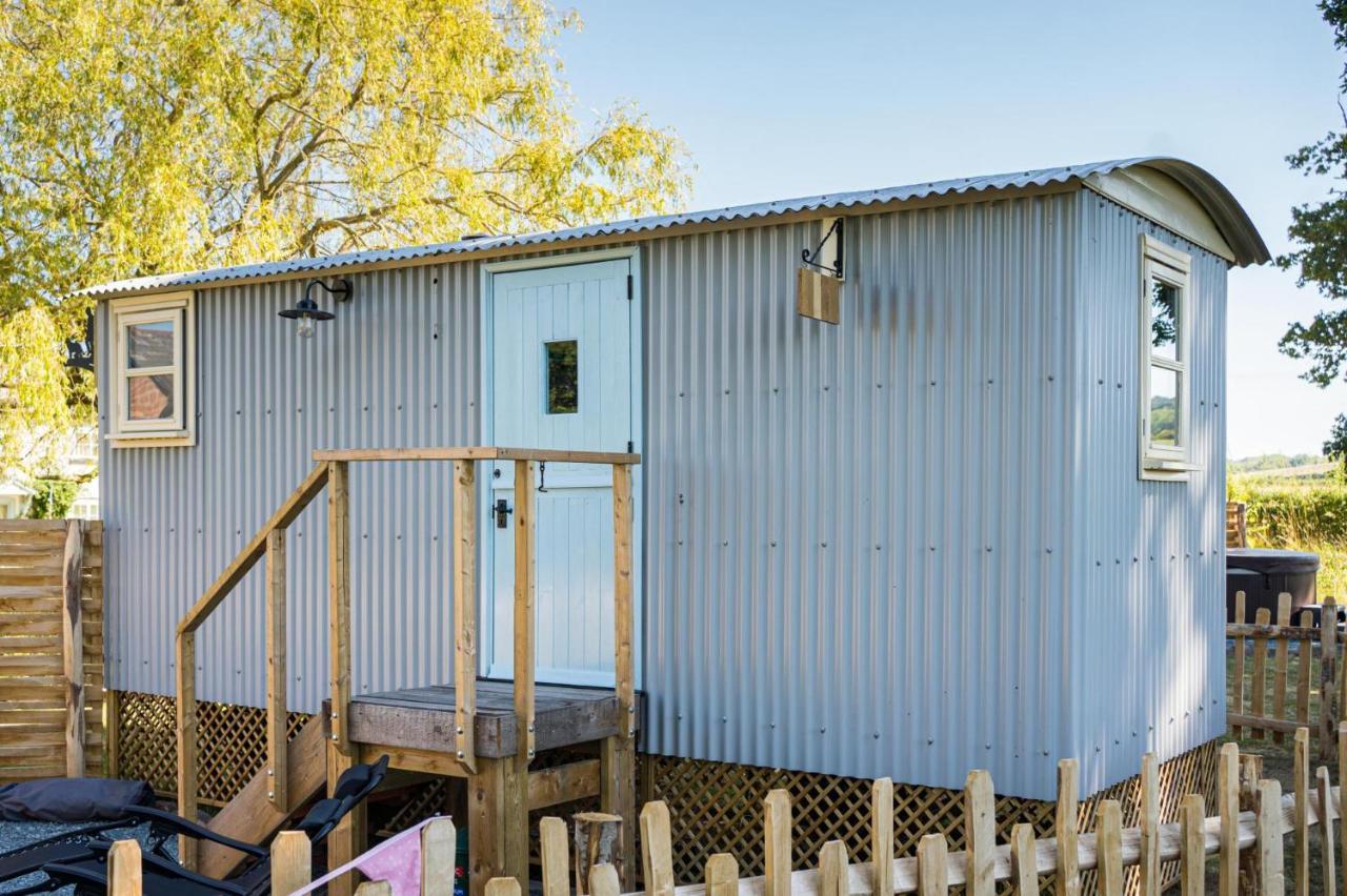 The Hideaway Hut - 1 Bed Shepherds Hut - Херефорд Экстерьер фото