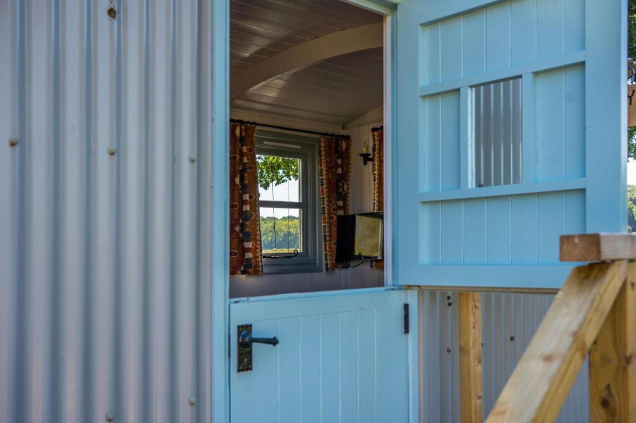 The Hideaway Hut - 1 Bed Shepherds Hut - Херефорд Экстерьер фото